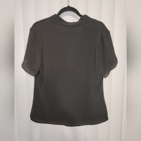 NWT Calvin Klein Black V neck blouse size XL - Picture 2 of 3